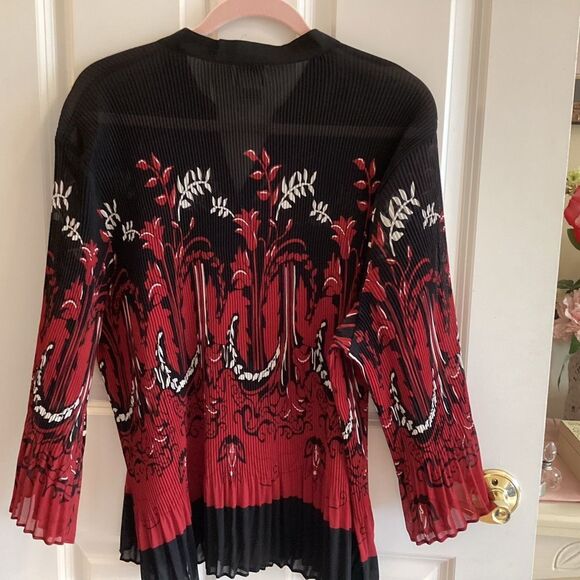 EUC Bon Worth Brand Black and Red Flora Crepe Blouse Size M - Picture 7 of 9